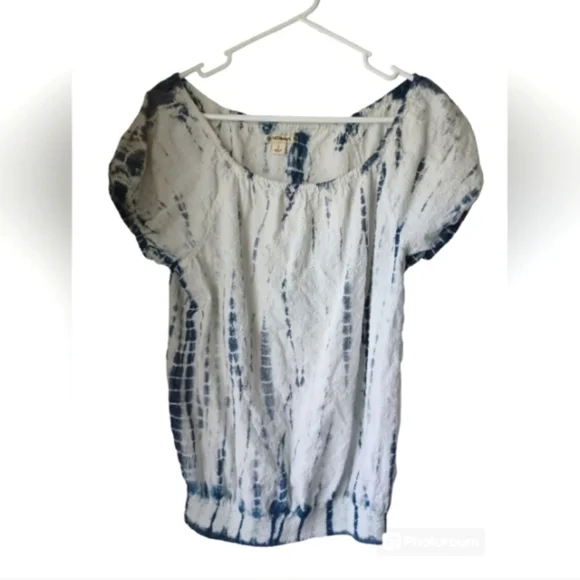 Women's Short Sleeve Size Small Tie Dye and Eyelet Embroidered Shirt - Picture 7 of 14
